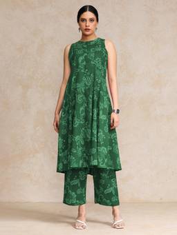 Gahan - Women Floral Printed Halter Neck Anarkali Kurta with Pant - Green