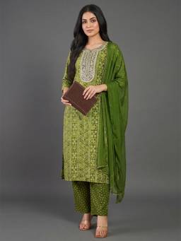 Gahan - Kurta with Zari-Embroidered Yoke Paired and Pant and Dupatta - Green