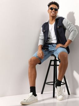 Campus Sutra - Men'S Grey & Navy Blue Button Front Sweatshirt With Contrast Detail