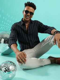 Campus Sutra - Men'S Navy Blue Shadow Striped Shirt