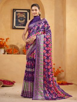 Garden VARELI - Women Crepe Satin Floral Printed Purple Saree with Unstitched Blouse