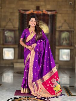 Ekta Textiles - Magenta Soft Pathani Silk Zari Woven Munia Border Saree with Unstitched Blouse
