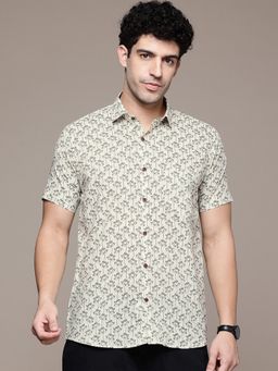 CAYMAN - Cream Ethnic Motifs Printed Pure Cotton Casual Shirt