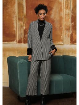 BOHO-CHIC By Sukriti Jain - Black Houndstooth Jacket And Pant With Inner Top