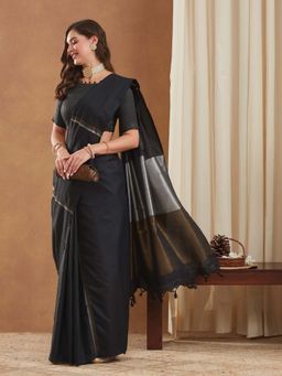 SERONA FABRICS - Black Pure Cotton Tassels Handloom Saree With Unstitched Blouse