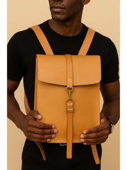 Strutt - Unisex Mustard Travelling Backpack (M)
