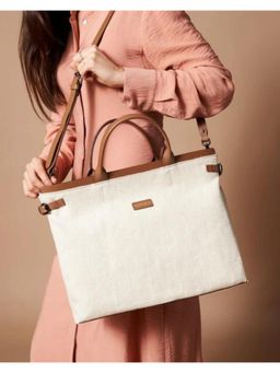 Strutt - Women Beige Stella Voyager Classic Tote Bag (M)