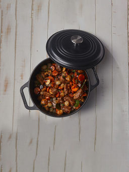 Victoria - 7-Quart Cast Iron Dutch Oven with Lid And Dual Loop Handles, Seasoned with Flaxseed Oil