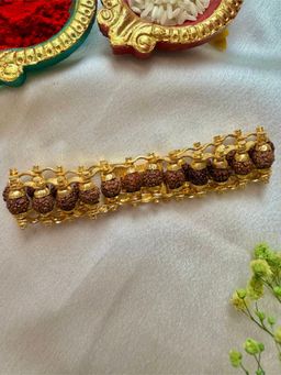 ISHKAARA - Rudraksh Rakhi Bracelet -Brown