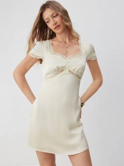 Cider - Lace Panel Women’s Knotted Square Neck Nightdress Cream