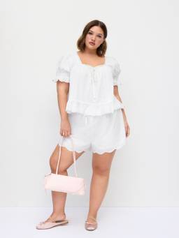 Cider - Lace Women's Mid-Waist Drawstring Scallop Hem Shorts White