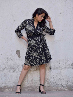 Sundarii - Akari Kimono Wrap Dress