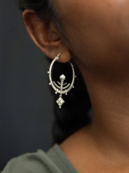 Shaya by CaratLane - 925 Silver Shaya by CaratLane Chakra Earrings In Oxidised