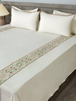 House of Owlet - Light Cream 100%Cotton Embroidered Super King Bedsheet With 2 Pillow Covers