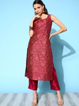 Ahalyaa - Burgundy Ethnic Motif Design Printed Sleeveless Kurta
