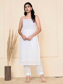 Jiraazi - E Adaa Kurta