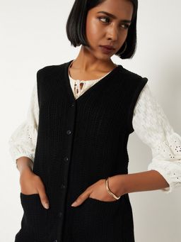 max - Women Black Knit Cardigan