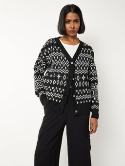 max - Women Black Knit Cardigan