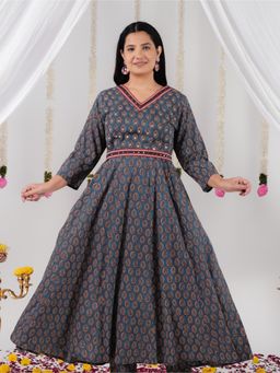 ARAMYA - Soft Cotton Ajrakh Printed Kurta