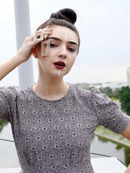 Odette - Golden White Edgy Pearl Earrings