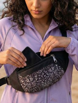 Zouk - Black Women's Lattice Lace Faye Fanny Pack