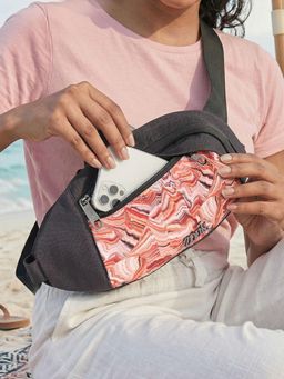Zouk - Women'S Nicobar Coral Faye Fanny Pack