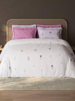 SPACES - Sierra Light Pink Floral 100% Hygro Cotton 210 Tc Double Quilt Blanket