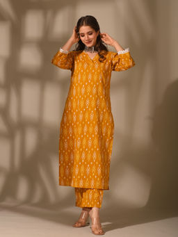 DIMPLE DESIGN STUDIO - Mustard Ikkat Suit (Set of 2)