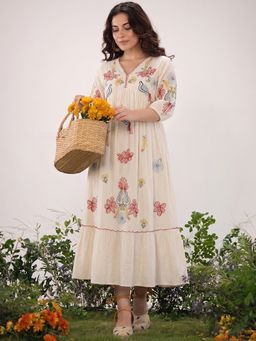 ZUMMER - Embroidered Midi Dress