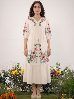 ZUMMER - Embroidered Midi Dress