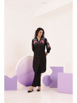 CUSTARD - Black Cotton Floral Embroidery Kurta with Pant (Set of 2)