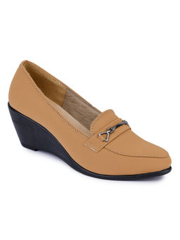VALIOSAA - Solid Tan Wedges