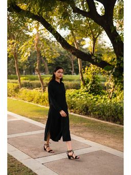 Raas Life - Zinnia Black Shirt Midi Dress