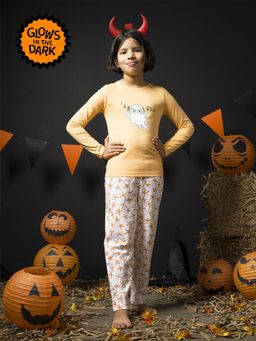 mackly - Girls Printed Nightsuit (Set of 2)