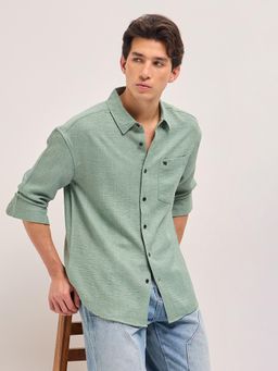 The Bear House - Men's Green Relaxed Fit Solid Shirt