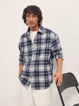 The Bear House - Men's Navy Blue Checks Cotton Relaxed Fit Flannel Shirt