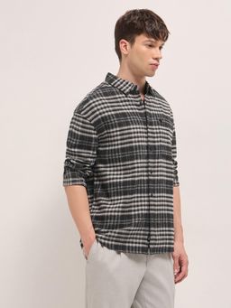 The Bear House - Men's Black Relaxed Fit Cotton Checkered Shirt