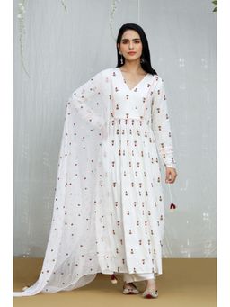 SEW - White Embroidered Anarkali Kurta with Pant and Dupatta (Set of 3)