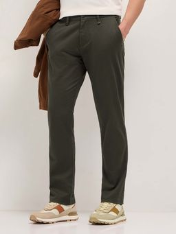 The Bear House - Men Olive Cotton Solid Trouser
