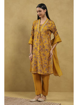 Rangriti - Women Mustard Viscose Blend Printed Straight Kurta with Pant & Dupatta