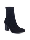 Black color option, Sold out, Currently selected