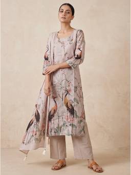 SAANTHA - Grey Linen Kurta With Pant And Dupatta