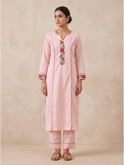 SAANTHA - Pink Cotton Floral Border Hand-Embroidery Kurta With Pant