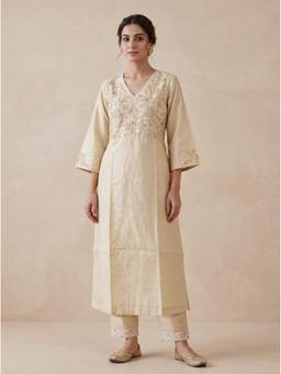SAANTHA - Cream Tussar Zari Yolk Embroidery Kurta With Pant