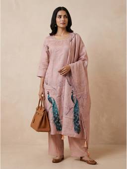 SAANTHA - Light Pink Linen Kurta With Pant And Dupatta