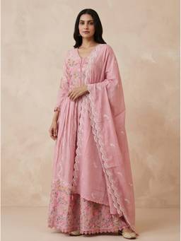 SAANTHA - Light Pink Cotton Embroidery Kurta With Pant And Dupatta