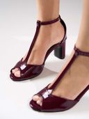 Maroon color option
