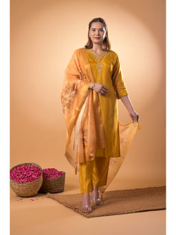 Mamicha - Earthy Mustard Kurta With Pant And Dupatta