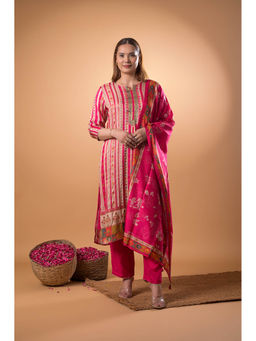 Mamicha - Gulbahaar Pink Kurta With Pant And Dupatta