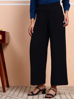 FITHUB - Black Women Relaxed Pleated Pant